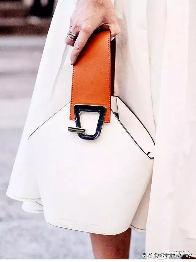 2020年最潮时尚的小众包包推荐,今年爆款的包包