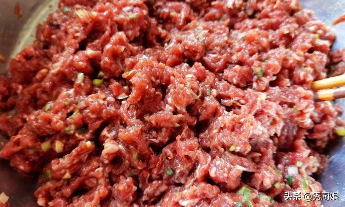 白菜猪肉饺子馅的做法白菜焯水么,白菜饺子带汤的做法大全