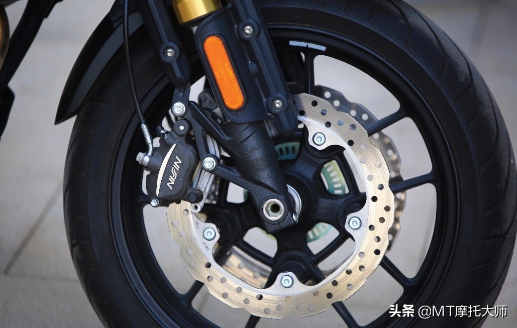 无极复古500ac落地价,新款的无极500复古车多少钱