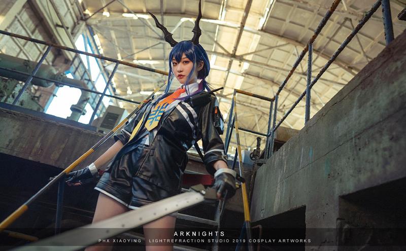 视觉盛宴，又一批coser现身明日方舟百人集结活动