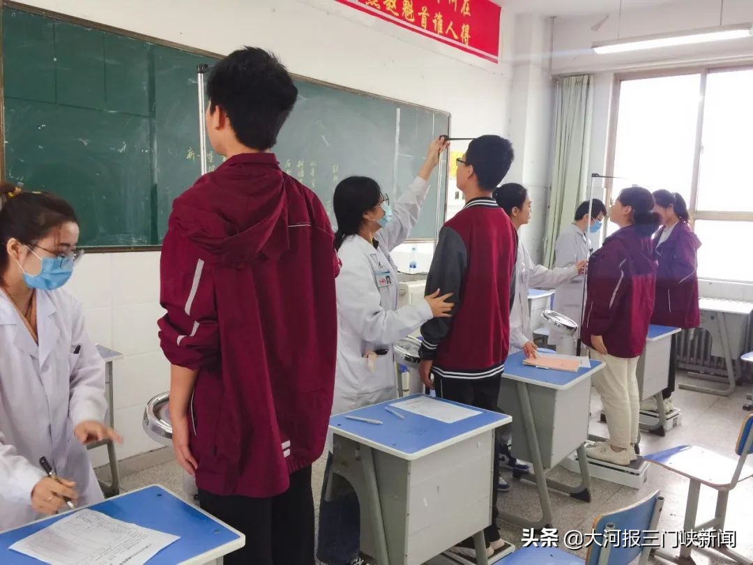 医护人员早上5点到岗,凌晨五点的医护人员