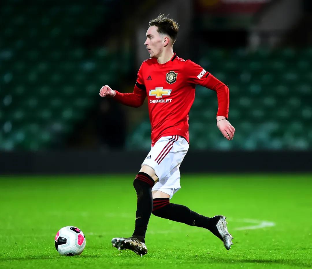 卡里克年轻照片,卡里克年轻图片