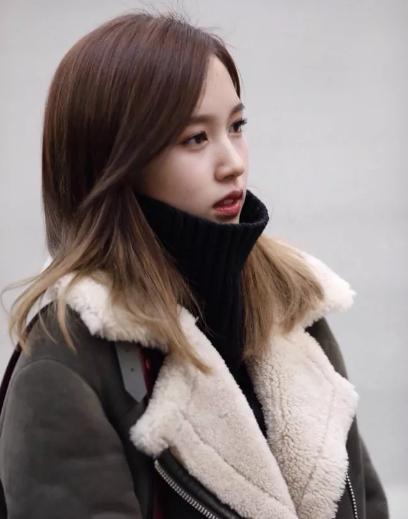 李彩玲家境富裕,家庭和谐的爱豆