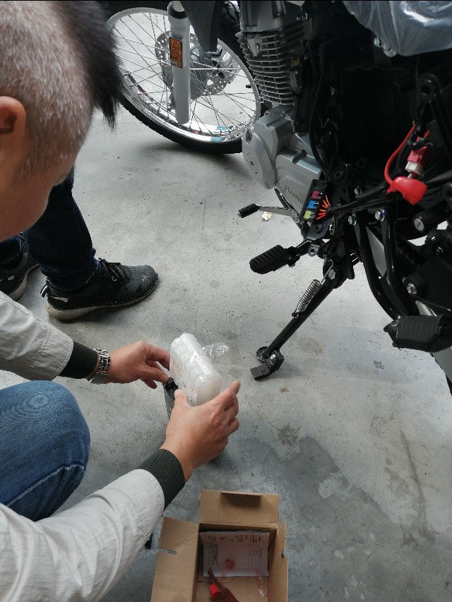 油腻大叔,油腻大叔被看上完整版