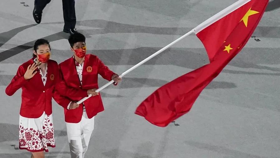 谁设计的奥运队服,奥运会战袍设计