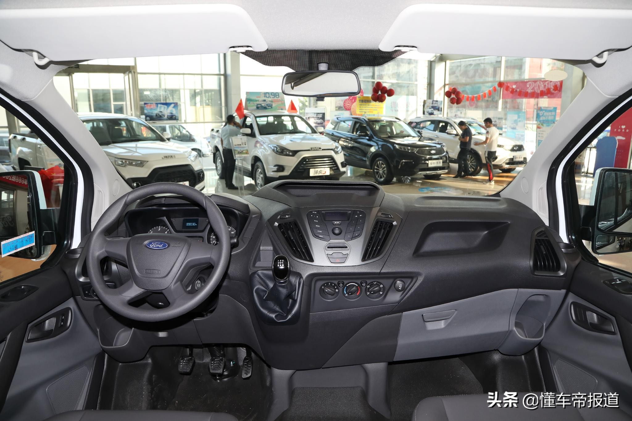 福特新全顺货运版可改客运版,福特全顺2023款货运版改商旅包围