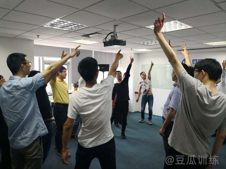 不敢上台发言很紧张怎么办,如何克服上台发言紧张心理