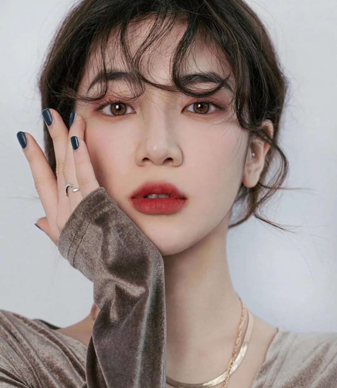 任何脸型都巨好看的刘海教程,什么脸型都适合的刘海在家就能剪