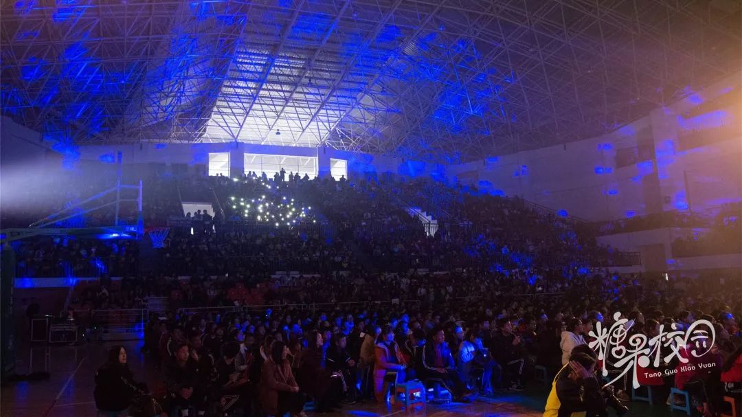 缘聚求实谱写历史篇章展望未来开启迢迢征程昆十中白塔新年盛会