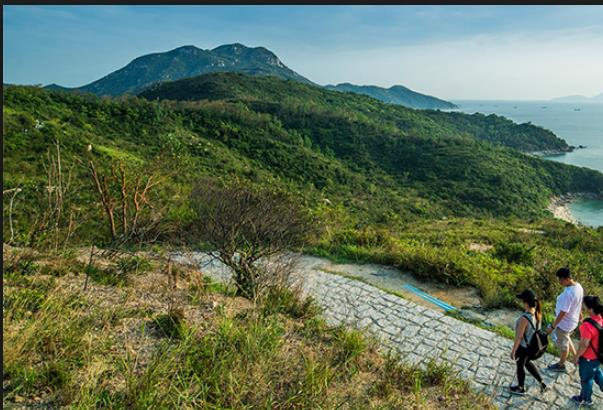 带孩子爬山去哪里玩比较合适,香港适合小朋友爬的山