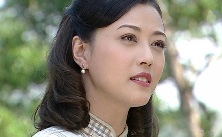 港姐关之琳李嘉欣周海媚,李嘉欣与周海媚哪个更胜一筹