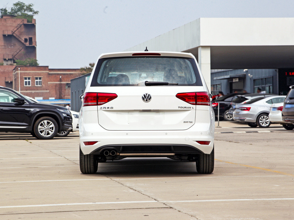 空间够用轿车,空间够用还省油