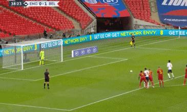 索斯盖特换人引争议,索斯盖特三师兵团