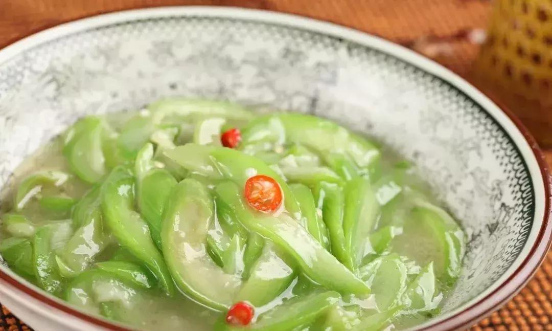 一家三口吃野菜险丧命,一家三口吃丝瓜