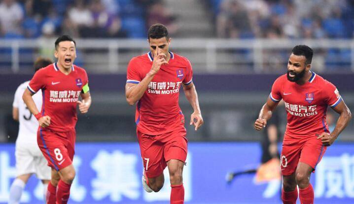 喜讯！重庆当代足球队迎来王牌新队长，资历显赫曾在巴甲表现不俗