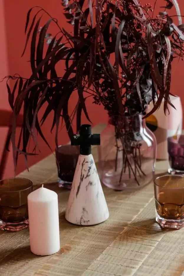 爆改上海25平三角形房,花10万改造45平小破房