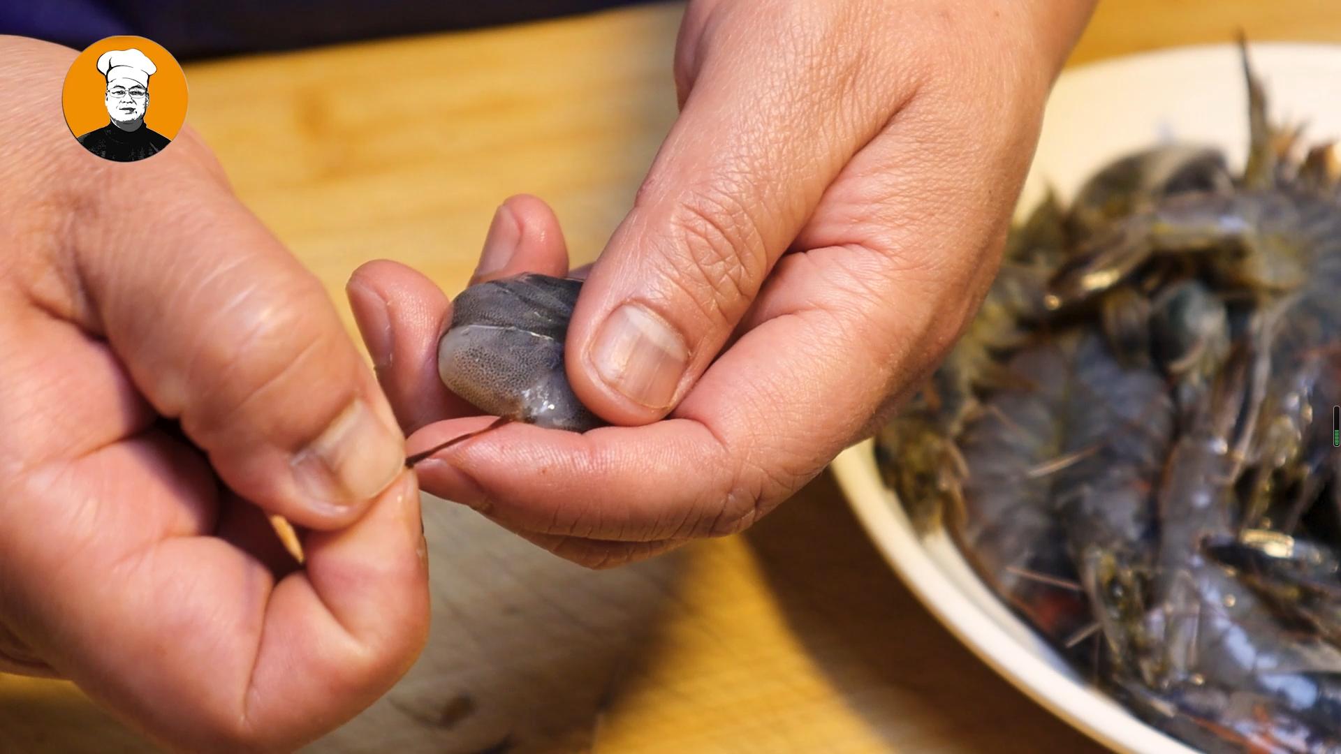 怎么在自热锅里做盐焗虾,冻大虾怎么做盐焗虾好吃