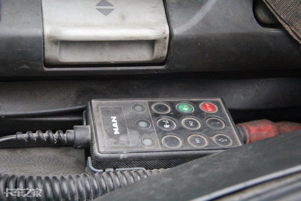 9年前那辆曼恩TGS重卡，饱经风霜依然能干粗活，很多配件还是原装