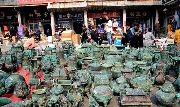 北京城中不是景点，却中外游客如云的地方—潘家园