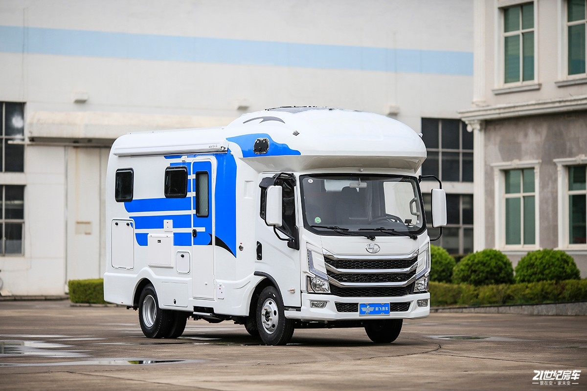 新飞轻卡h300房车价格是多少,新飞轻卡房车h300驾驶感受