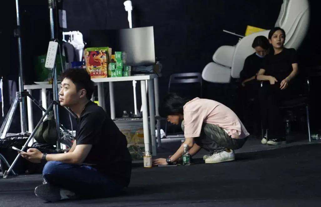 罗永浩放弃锤子了吗,罗永浩退出交个朋友还有股份吗