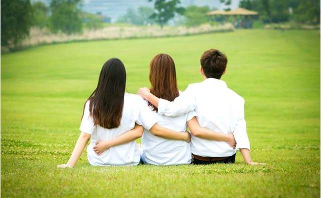 当你嫁给一个没用的人,当你嫁给一个不爱自己的人