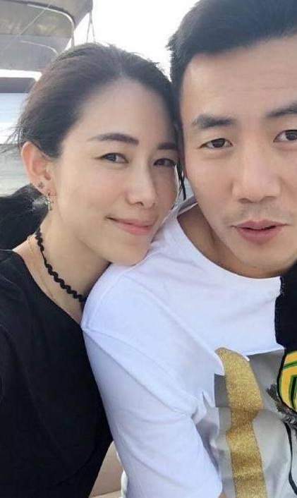 前国脚和二婚白富美,前国脚娶了二婚白富美