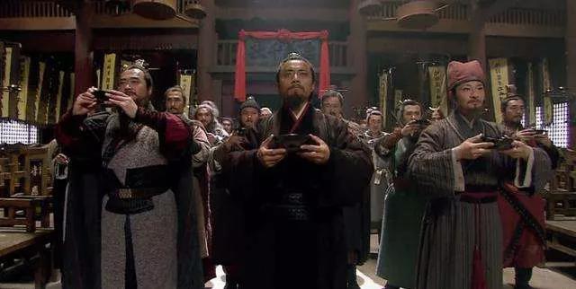 睽卦卦辞的含义是什么,睽卦先凶后吉