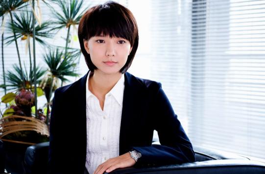 片酬500万，却欠30万成被执行人，王珞丹这几年到底经历了什么？