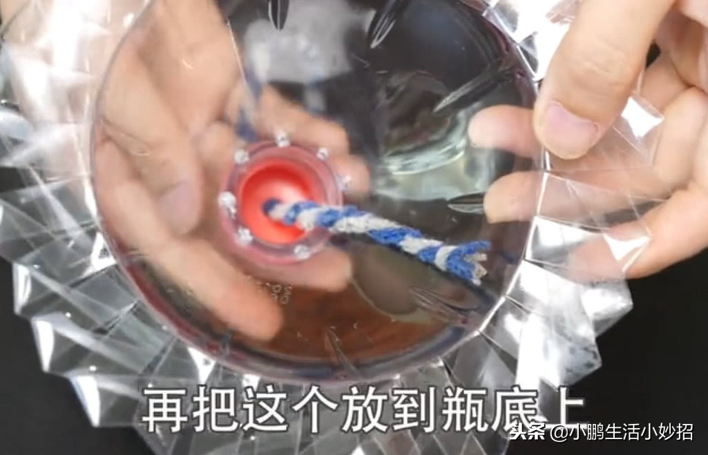 塑料瓶自制免浇水的花盆方法,用塑料瓶自己做自动浇水种菜神器