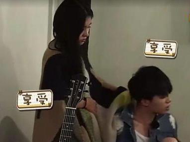 华晨宇承认与张碧晨育有一女,两人的爱情如小说剧情