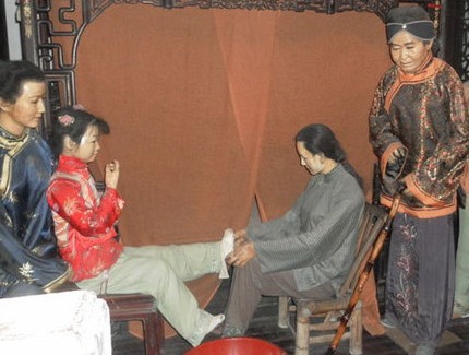 女人有轻微的自残现象,女人有自残现象