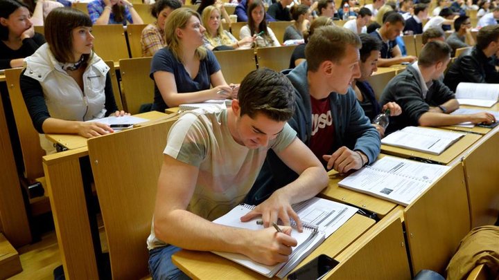 用ai改作文,用ai改英语作文