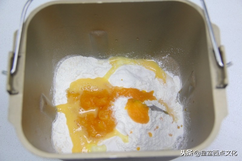 面包糕点零食推荐吃货必备,南瓜面包家庭面包最简单做法