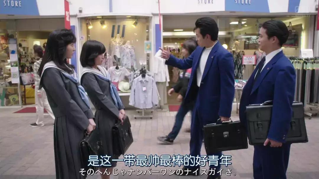 在朋友圈装死在抖音蹦迪,在朋友圈里装死在抖音里蹦迪