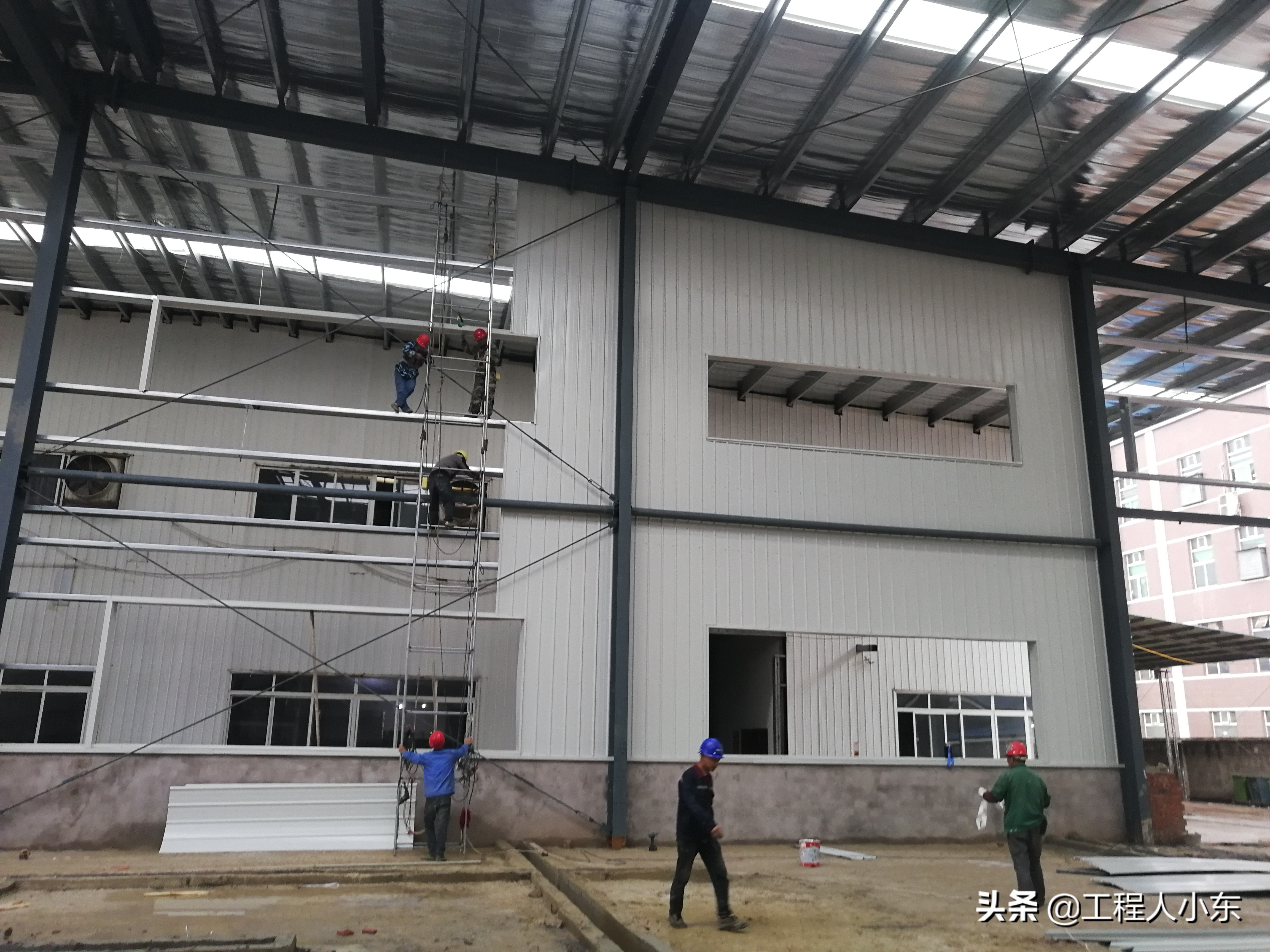 讲解钢结构厂房图,钢结构厂房基础施工动画演示