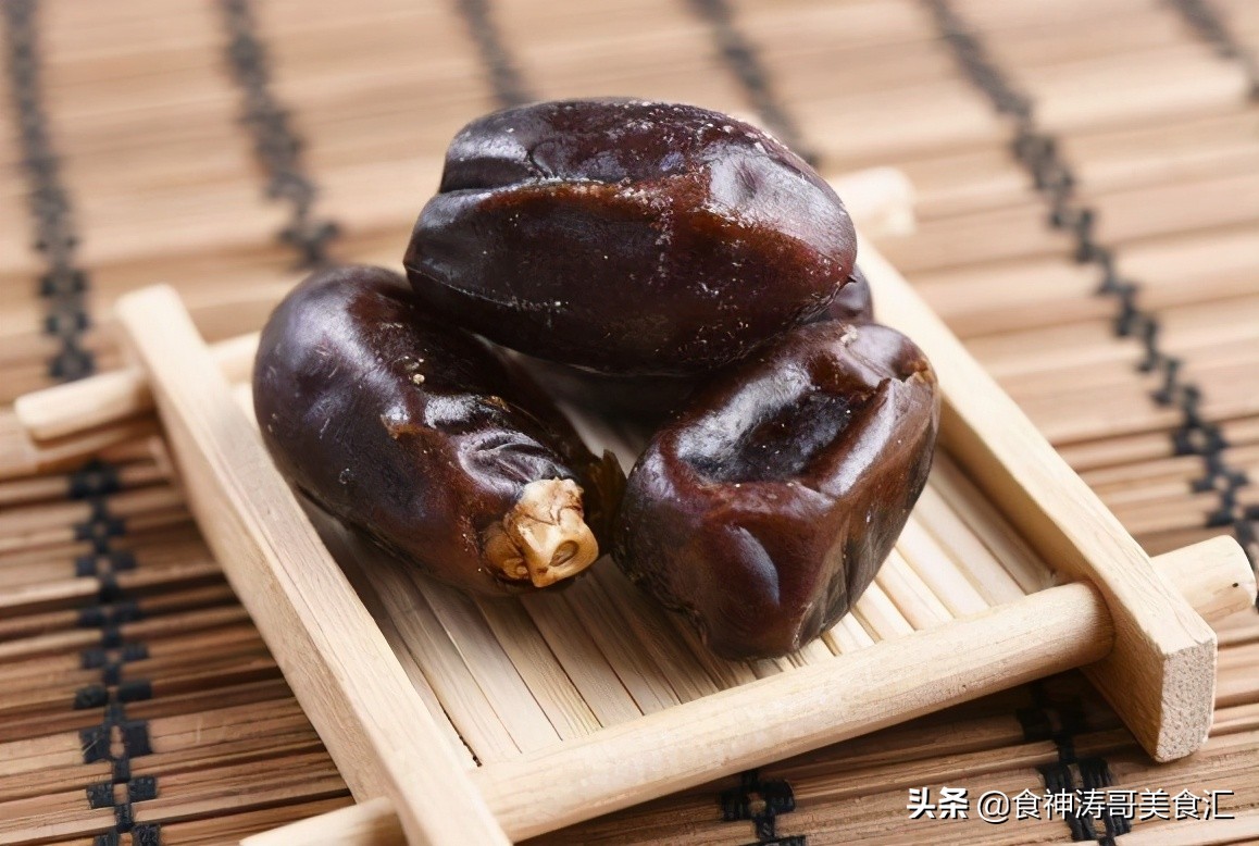 沙特家庭的一日三餐，营养过剩导致胖人太多，无奈宣布减肥换黄金