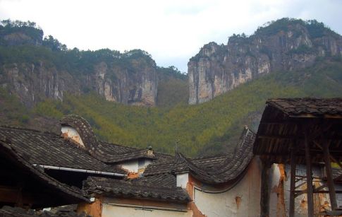 寄情于山水之间的唯美古诗词,寄情山水悠闲自得的诗词