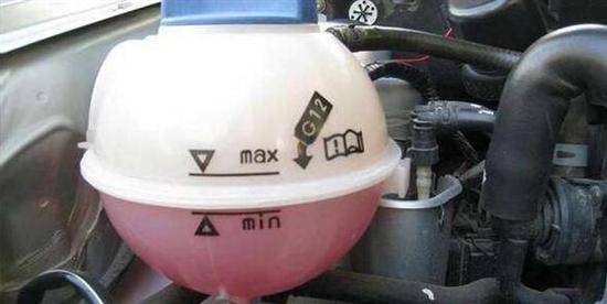 汽车冷却液不足怎么办,汽车冷却液不足加矿泉水