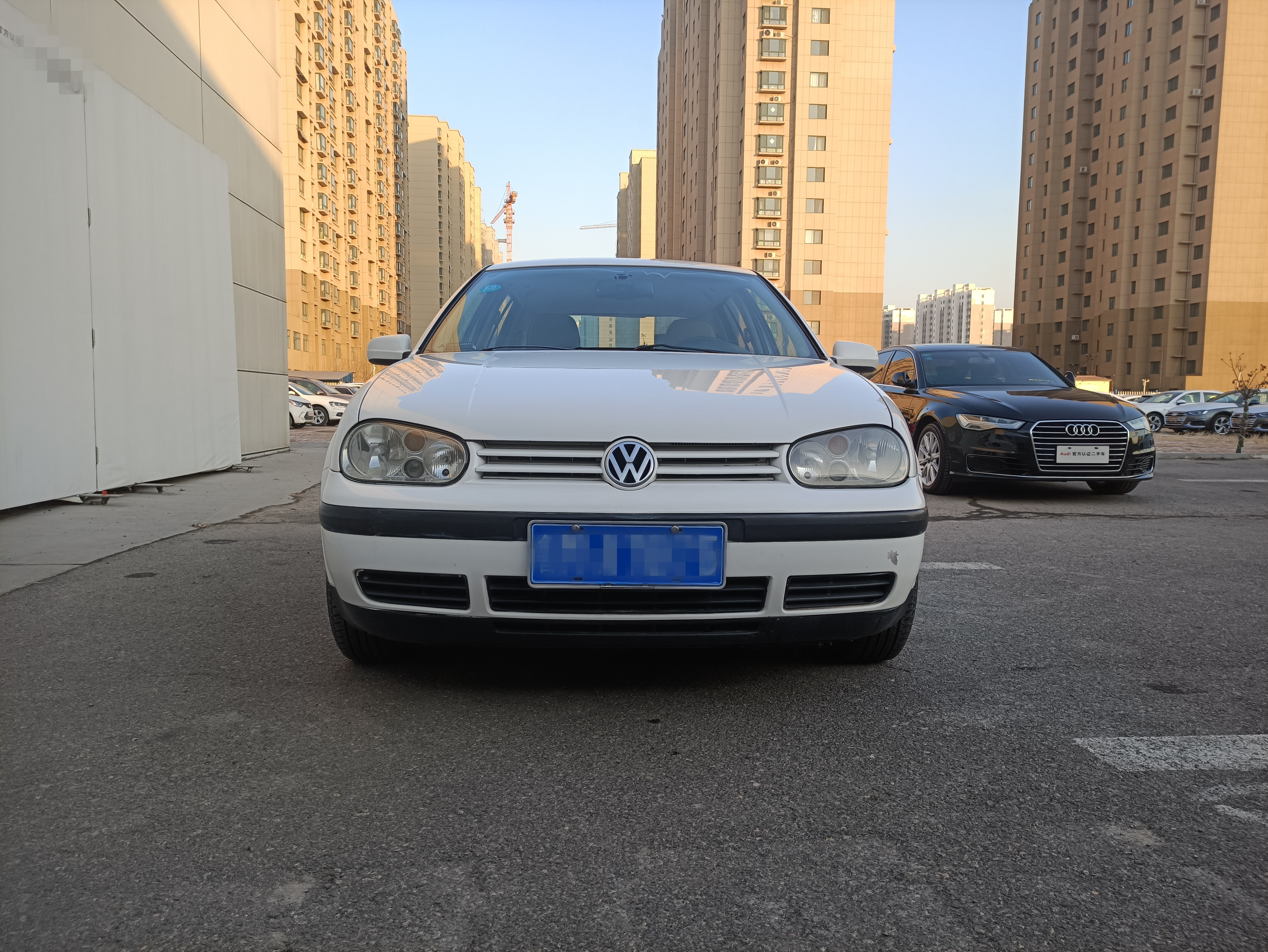 买高尔夫几代性价比高,买个二手高尔夫保值吗