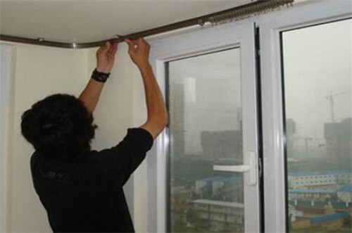 窗帘怎样安装视频教程,窗帘如何安装教程视频