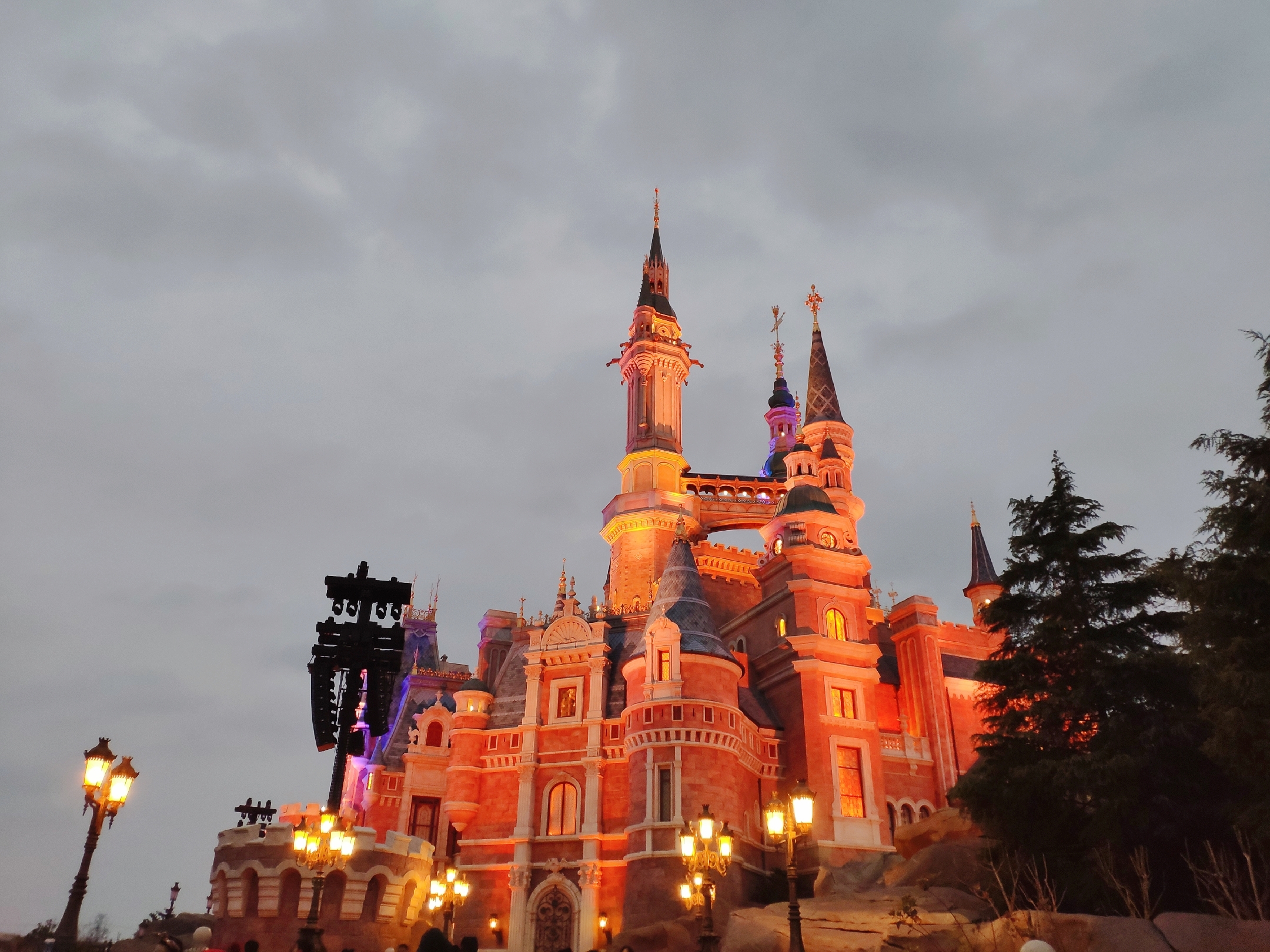 上海迪士尼游玩攻略地图,上海迪士尼乐园攻略淡季