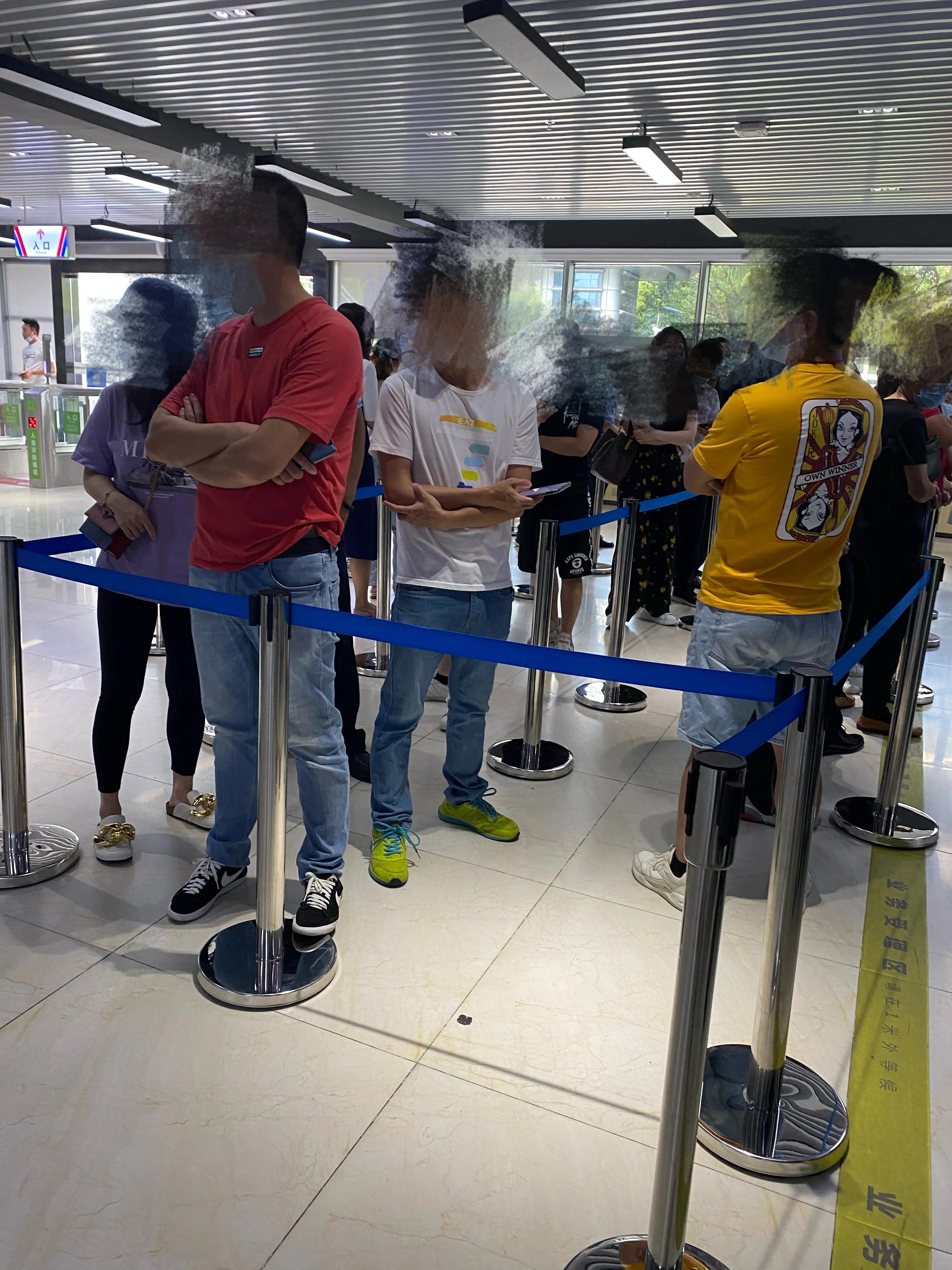 深圳异地办理身份证到期换证流程,深圳车管所办理异地车辆迁入