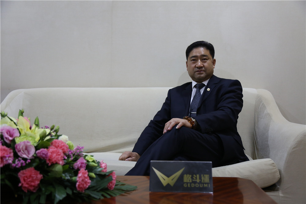 他因家国情怀而举办格斗比赛,企业精神和武术精神一脉相承