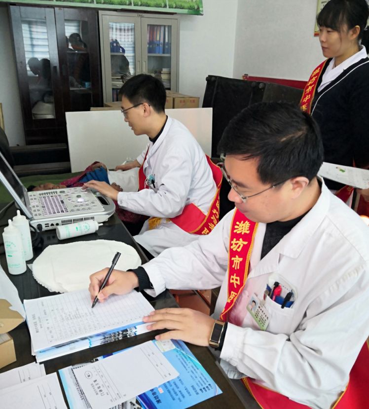 山村里的白大褂,潍坊市中医院白大褂