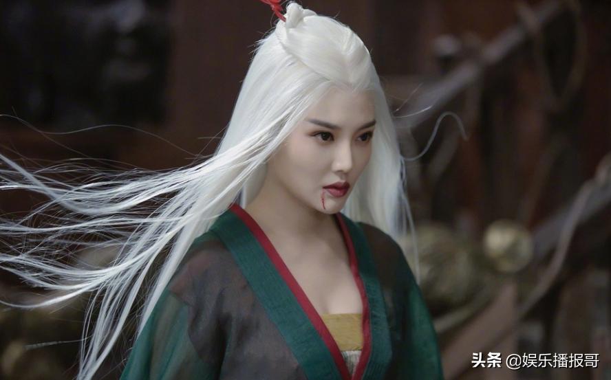 徐冬冬晒紫色泳装,徐冬冬微博晒萌照