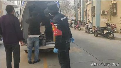 战疫时刻民警,战疫警察暖心时刻