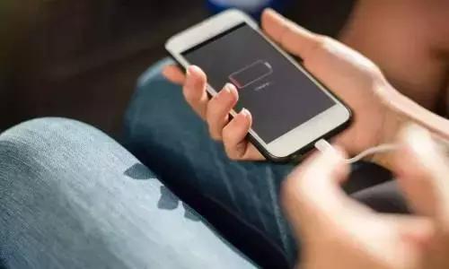 手机电池耗电快教你一招快速解决,刚买的手机耗电快