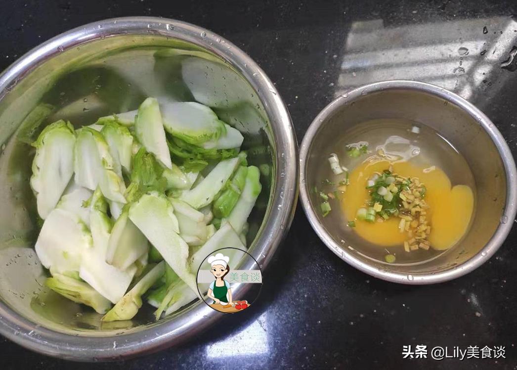 夏天遇到这菜必买,鹅蛋和什么一块炒好吃