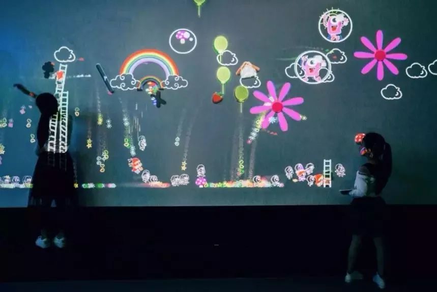 天河潭灯光秀,天河潭灯光艺术展